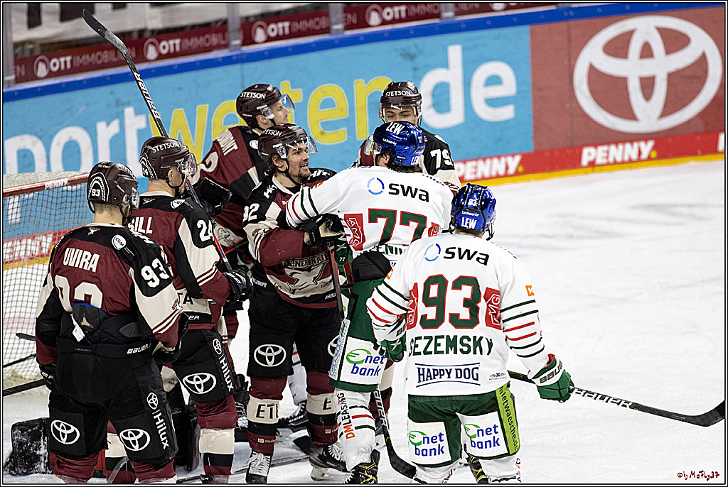 PENNY DEL;  Koelner Haie - Augsburger Panther; Koeln, 05.04.2021
